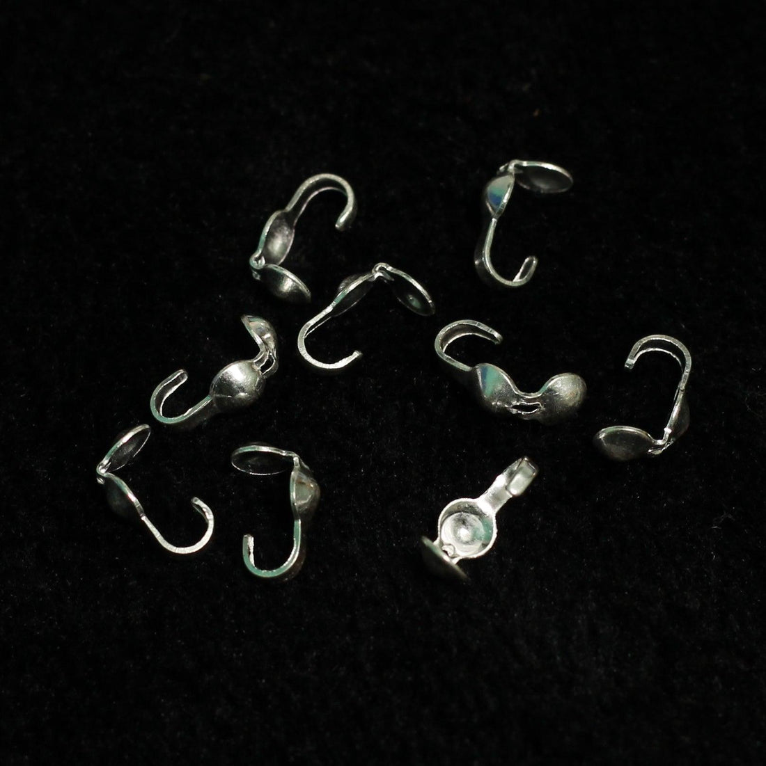 92.5 Sterling Silver 4mm Clamshell